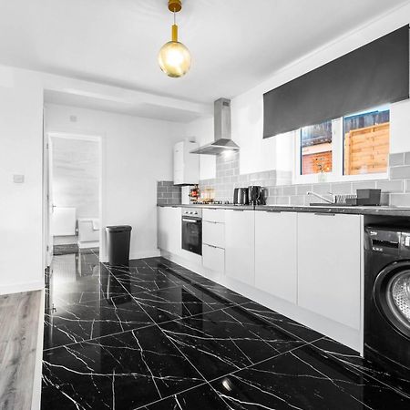 Modern Apartment - Cradley Heath - Top Rated - Netflix - Wifi - 1Mh Сметик Экстерьер фото