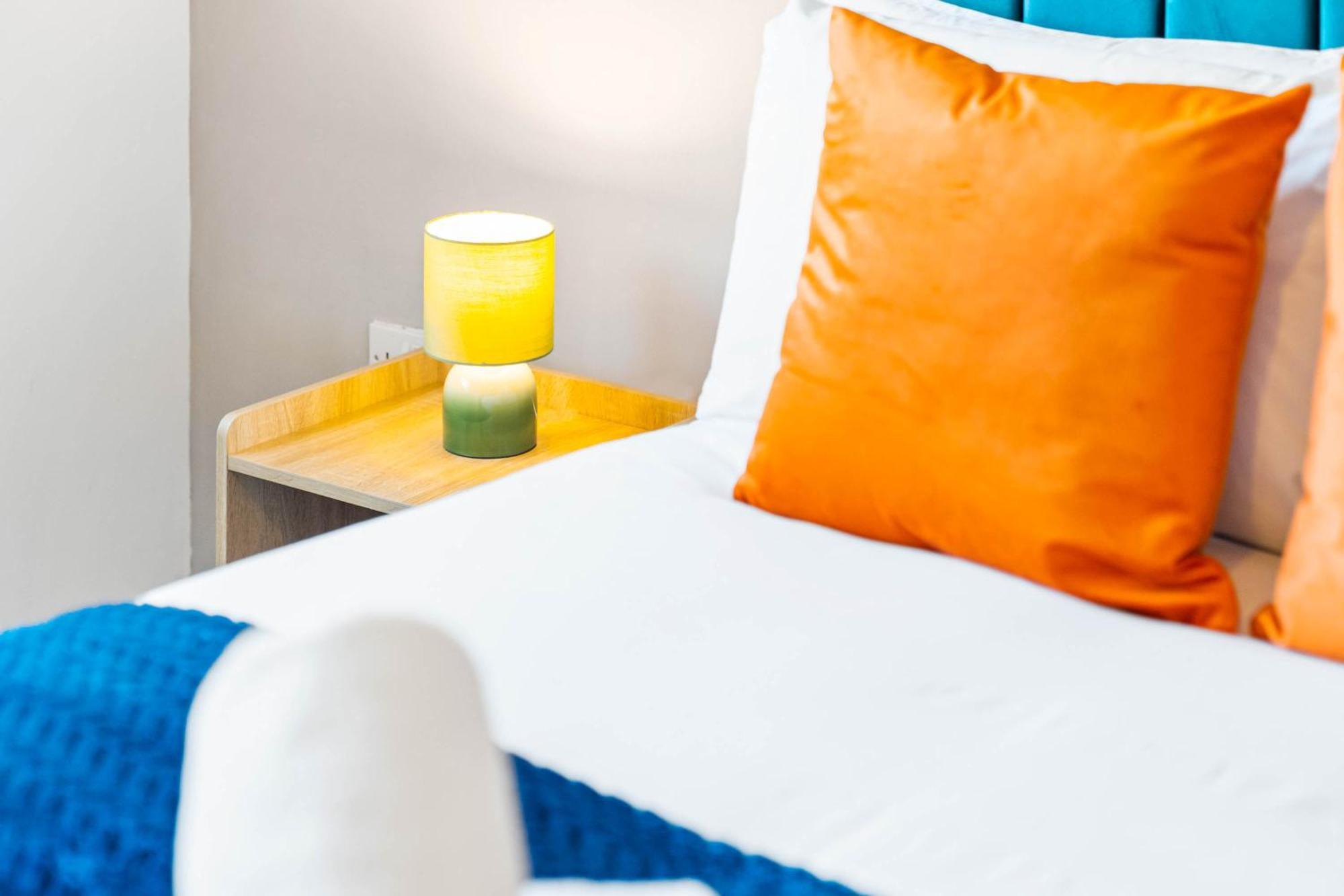 Modern Apartment - Cradley Heath - Top Rated - Netflix - Wifi - 1Mh Сметик Экстерьер фото